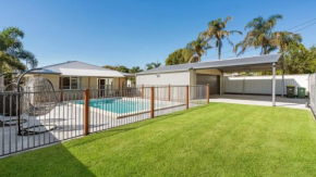 Pet Friendly Beachside Hideaway With Pool